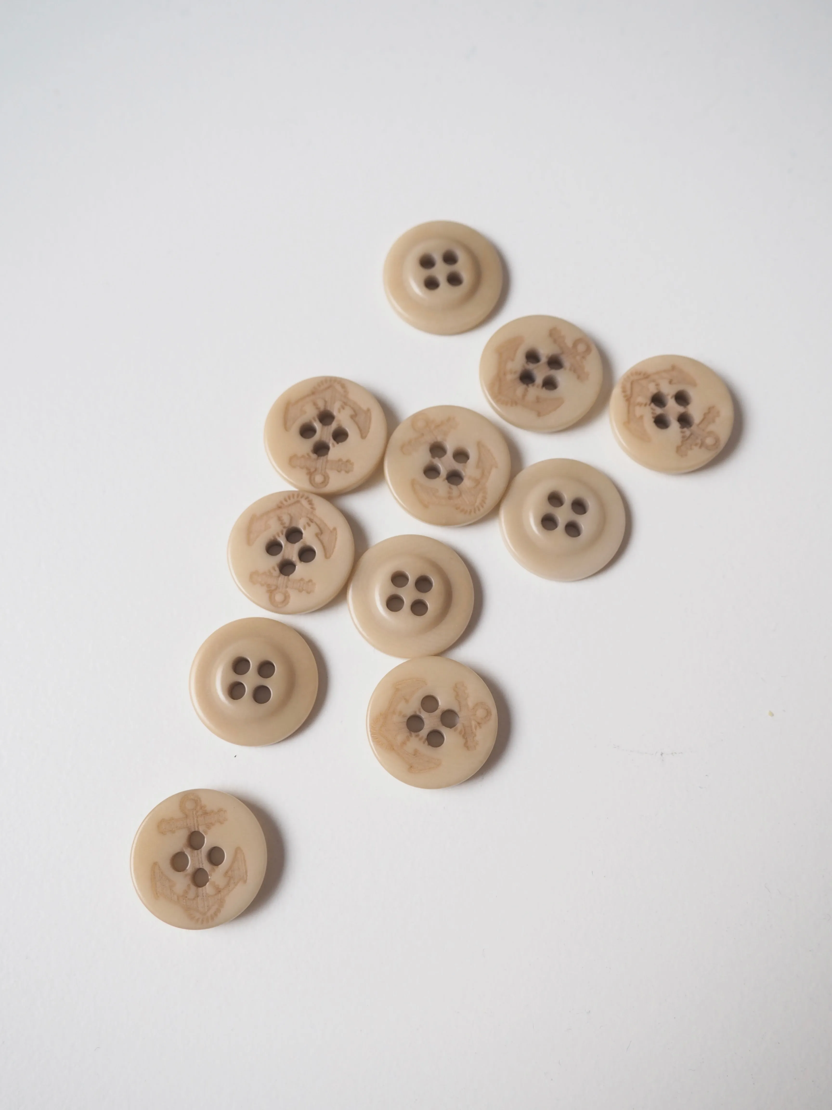 Anchor Engraved Corozo Buttons 15mm/24L