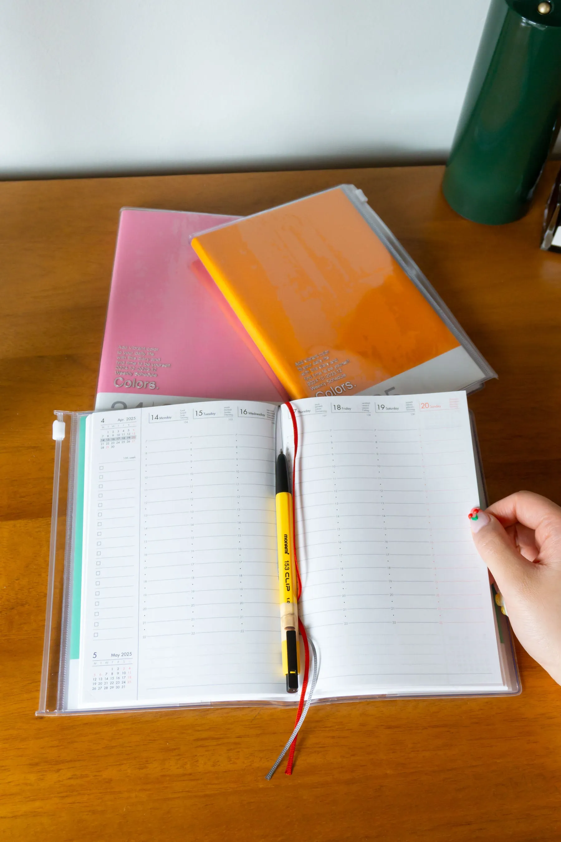 MARK'S 2024-2025 COLORS B6 Weekly Vertical Planner